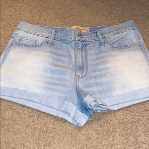 Hollister short-short high rise. Brand new size 9